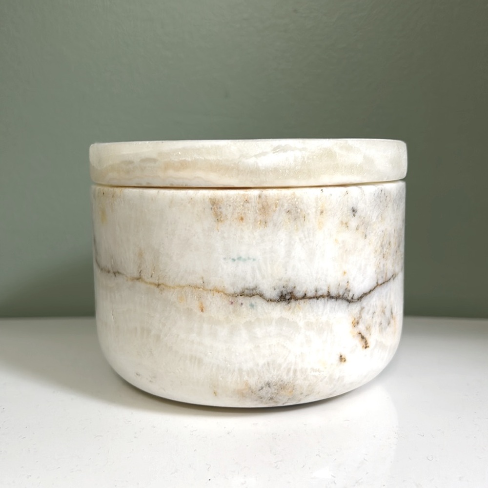 the threadery cream onyx jar